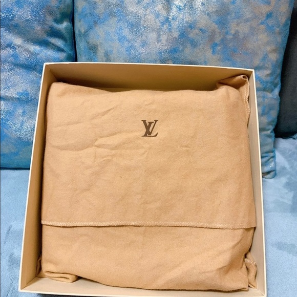 Authentic Louis Vuitton Musette Salsa PM - Picture 4 of 16